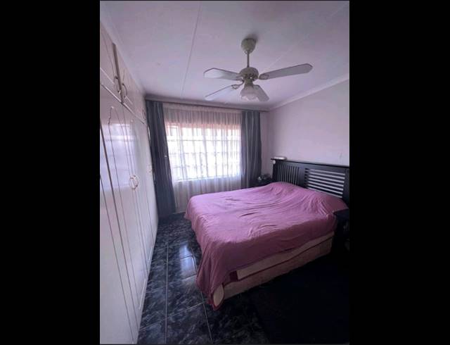 3 BEDROOM HOUSE FOR SALE IN RAISETHORPE